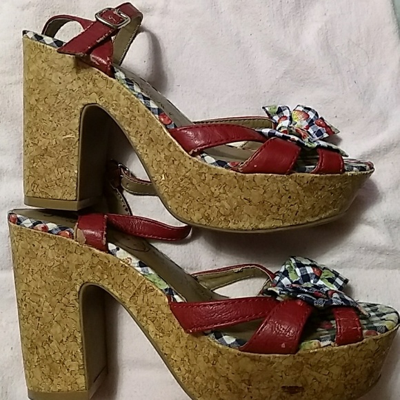 Jellypop Shoes Jellypop Calla 4 Floral Platform Heeks Size 95 M